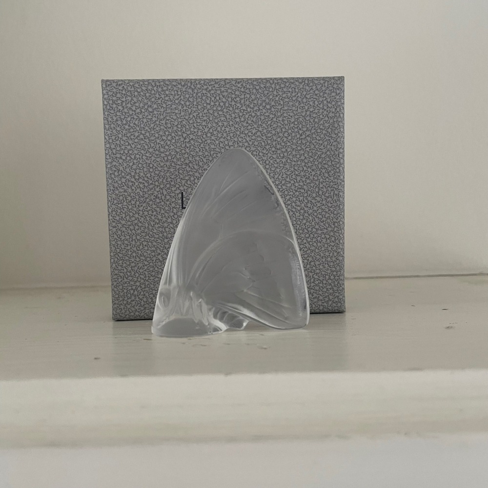 Lalique France Frosted Clear Crystal Butterfly Wing Figurine 3010010 with‎ Box